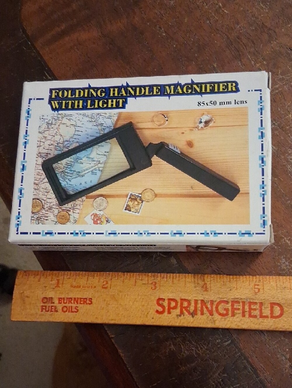 Folding Handle Magnifier with Light - Black - Picture 3 of 3